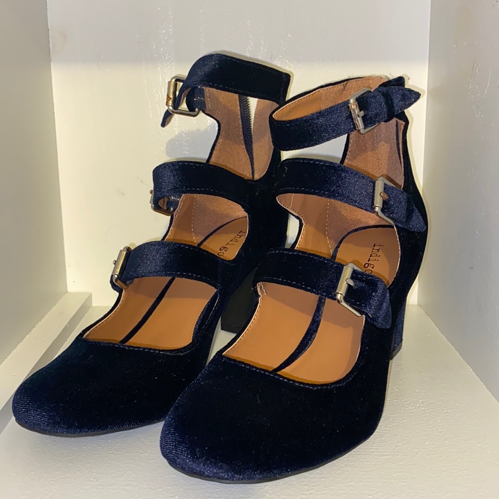 Indigo Rd. Heels